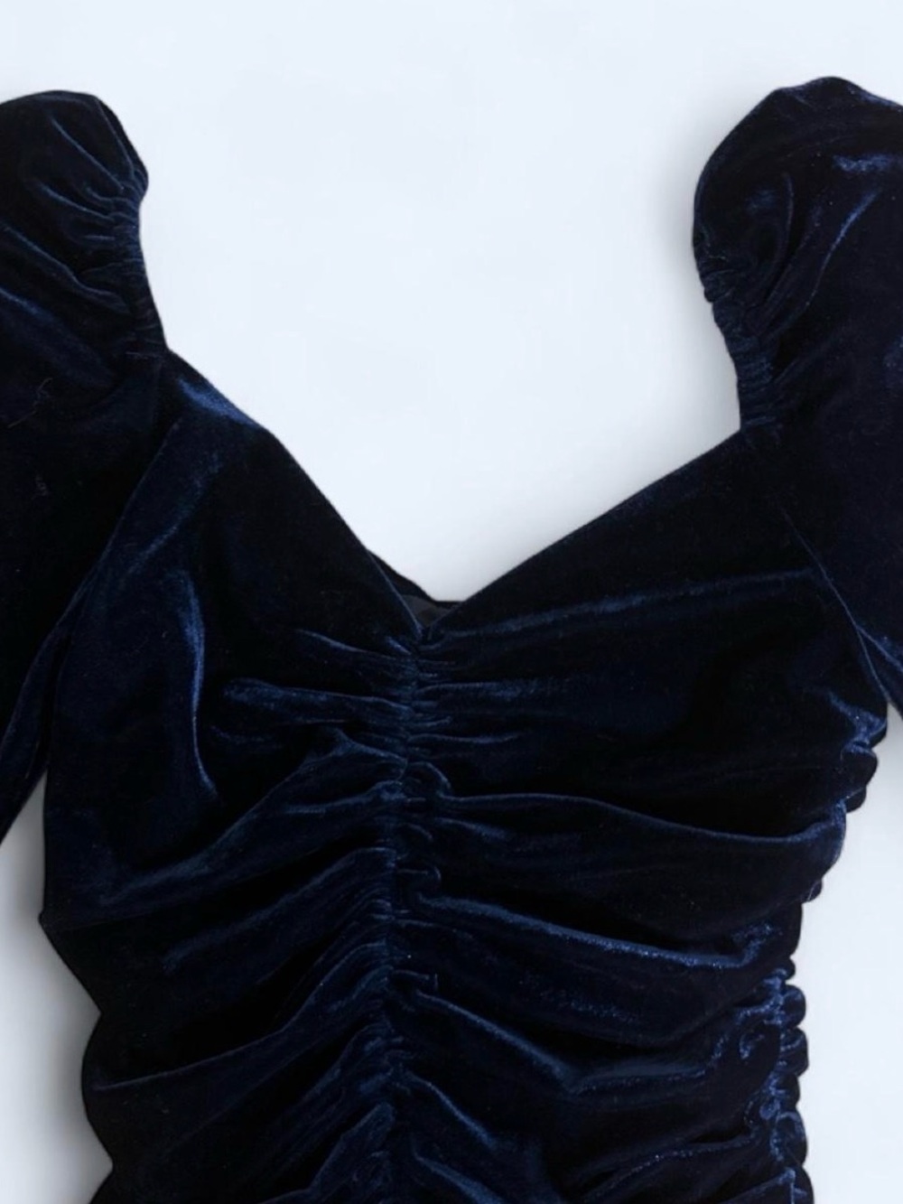 Blue Velvet - Picture 3 of 5